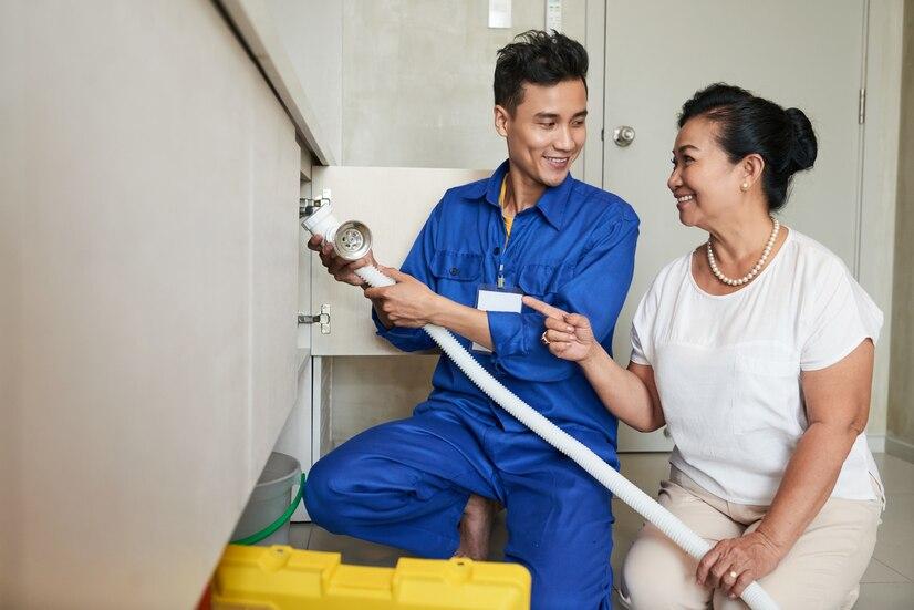 Essential Tips for Homeowners During Plumbing Emergencies